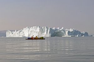 Jean-Marc et Philippe dans le fjord d'Inglefield entre le glacier Hubbard et le fjord Bowdoin - 22 août 2017